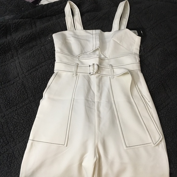 WHITE JUMPSUIT - Picture 6 of 7